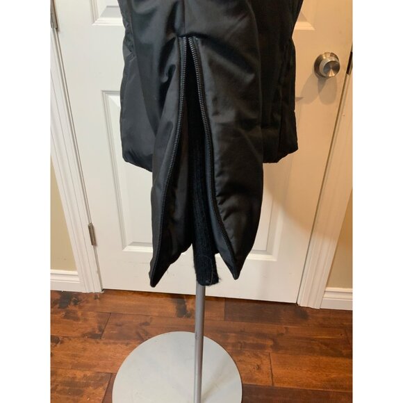 BCBG Max Azria  Black Zip-Up Down Fill Coat Jacket W/ Rib Cuff Sleeves, Size XS - Picture 3 of 6